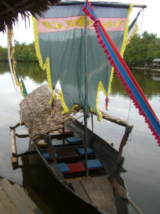 Lepa Lepa Boot Shangri-La's Rasa Ria Resort & Spa