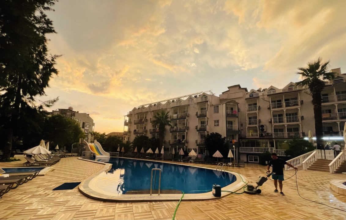Pool Hotel Halici I