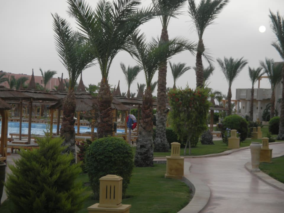 Anlagenwege Pickalbatros Palace Resort