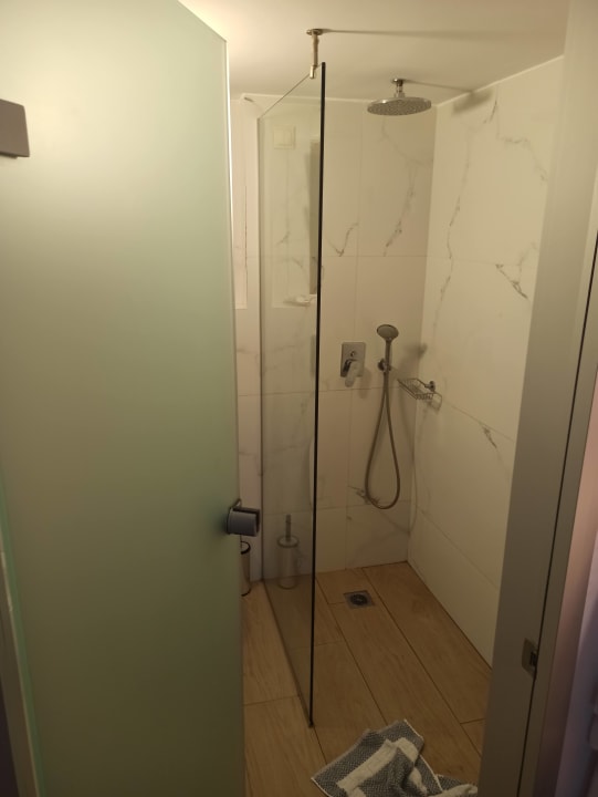 Zimmer Apartments Ida Village I & II