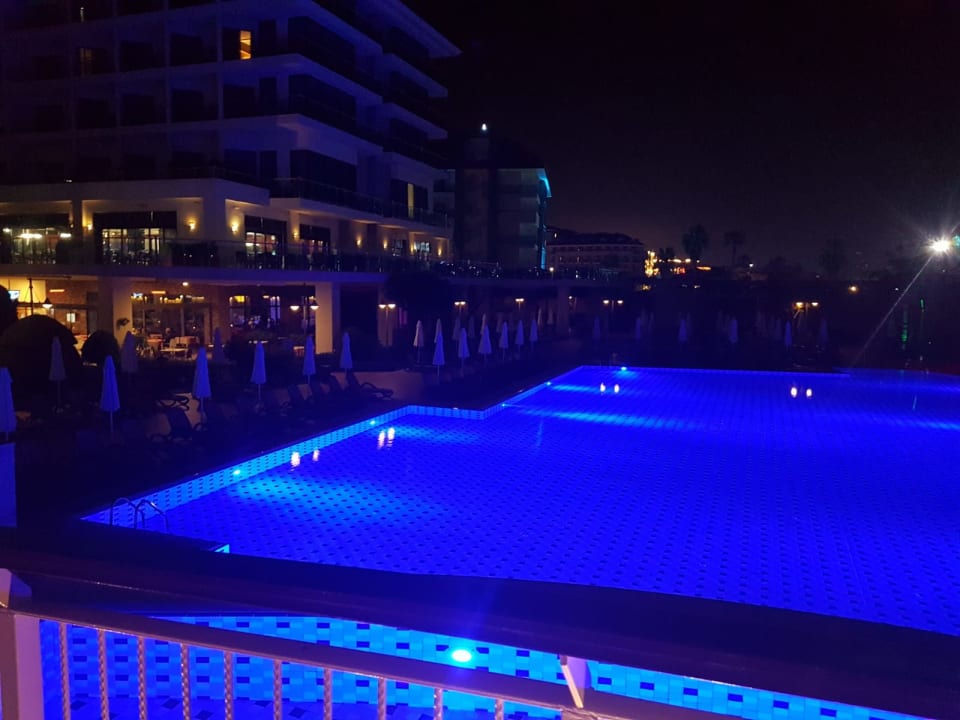 Pool Commodore Elite Suites & Spa - Adults only