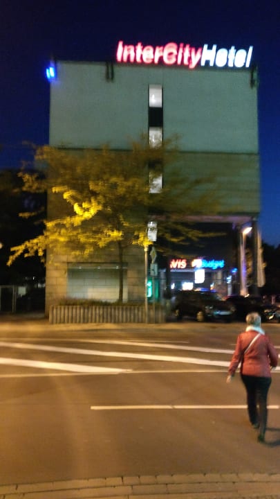 Außenansicht IntercityHotel Magdeburg