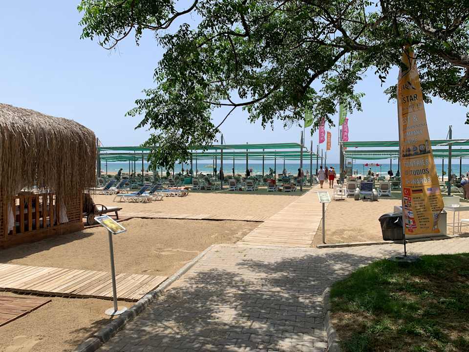 Strand Hotel Terrace Beach Resort