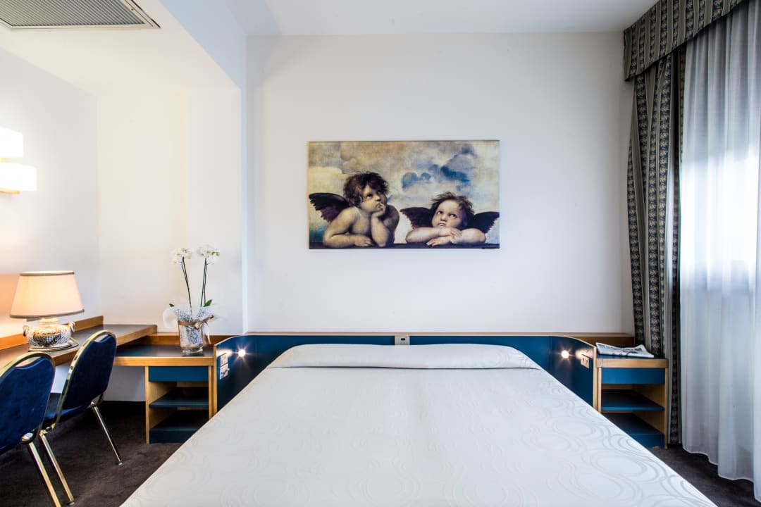 Zimmer Hotel Mirage Florence