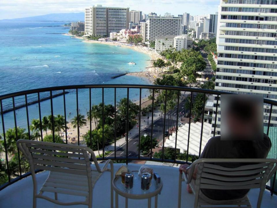 View from Kealohilani deluxe oceanview room Waikiki Beach Marriott Resort & Spa