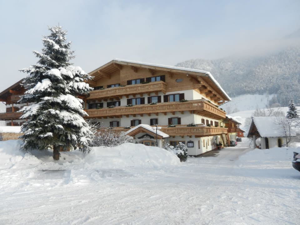 Das Hotel von außen Hotel Schörhof