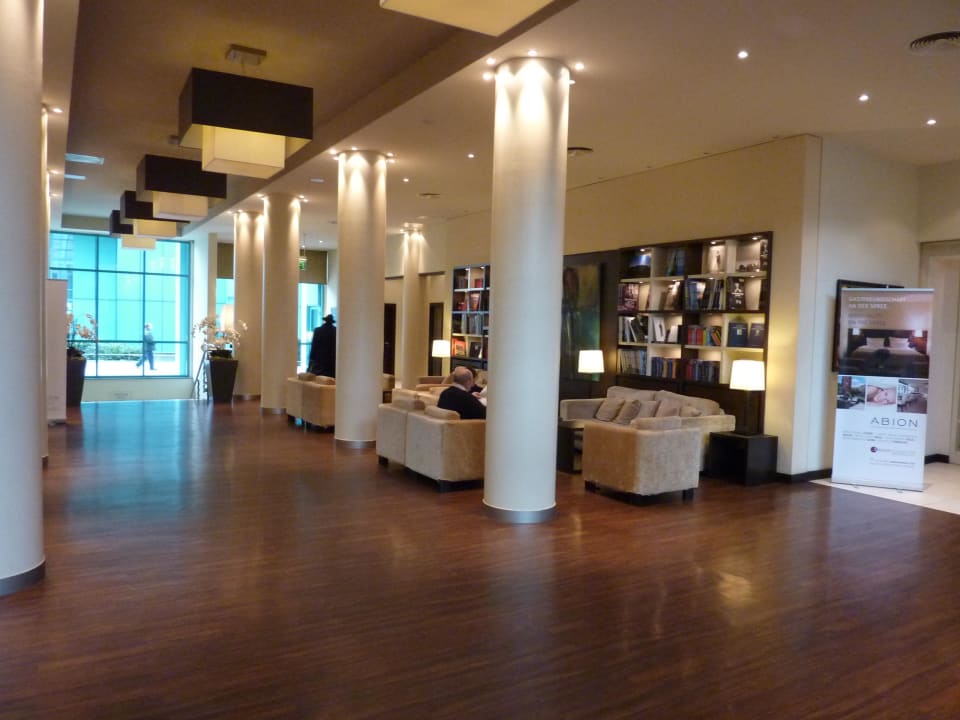 Foyer AMERON Berlin ABION Spreebogen Waterside