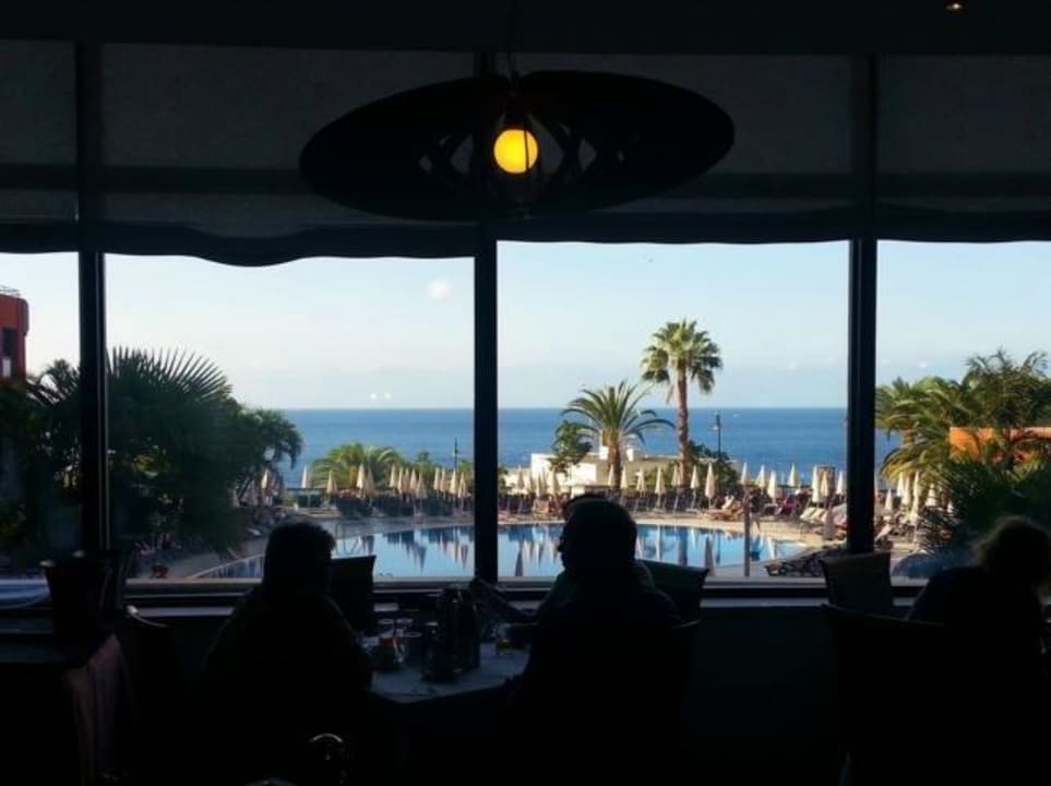 Hauptrestaurant mit Blick auf den Atlantik Enotel Lido