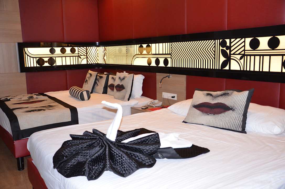 Liebevolle Bettdeko täglich Hotel Delphin Imperial