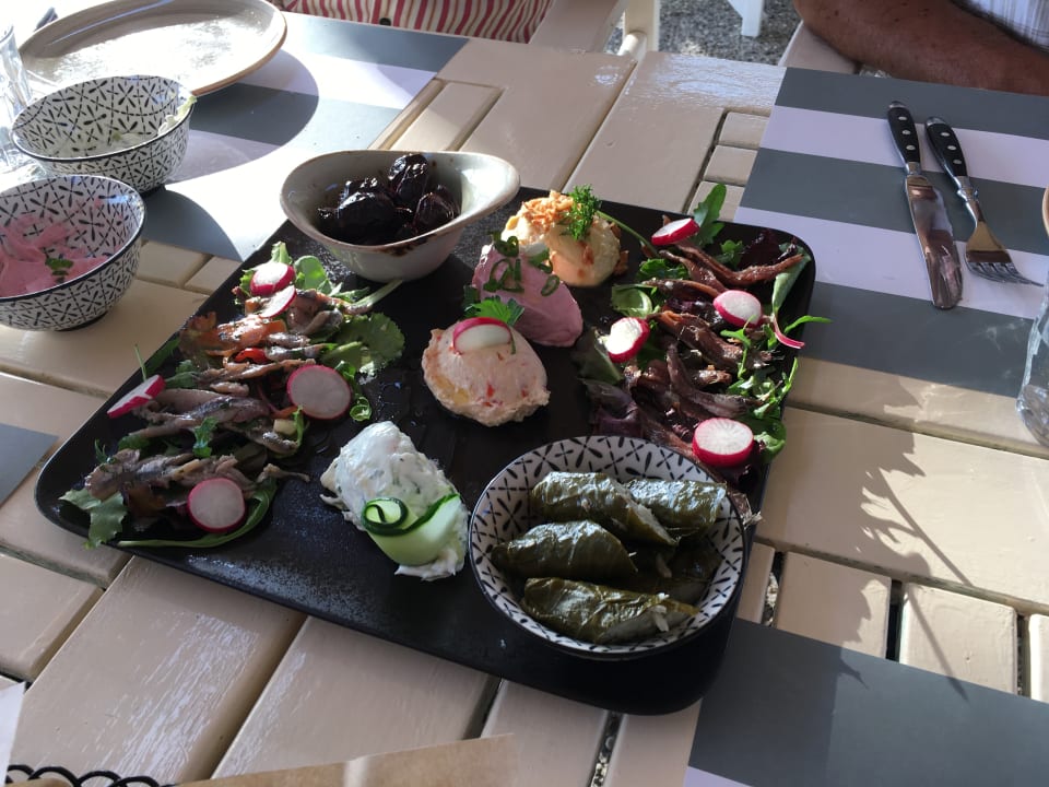 Gastro Villa Askamnia and Suites