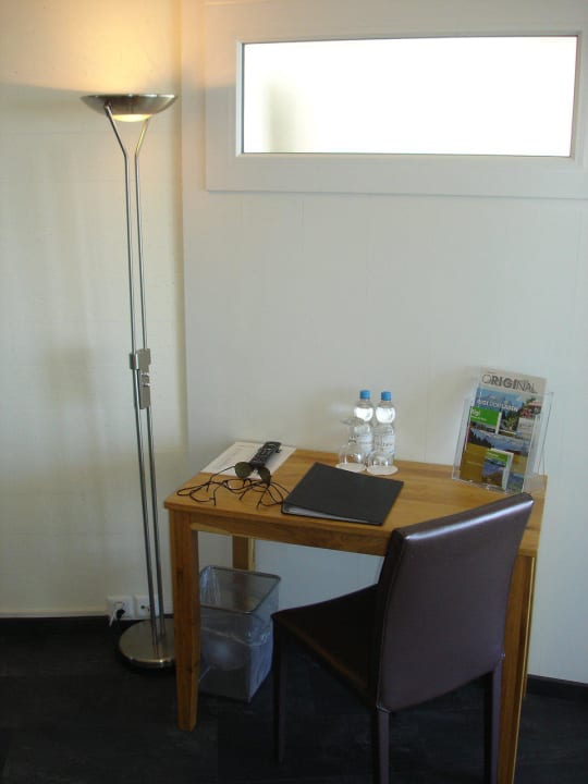 Schreibtisch im Zimmer Rigi Kaltbad Swiss Quality Hotel