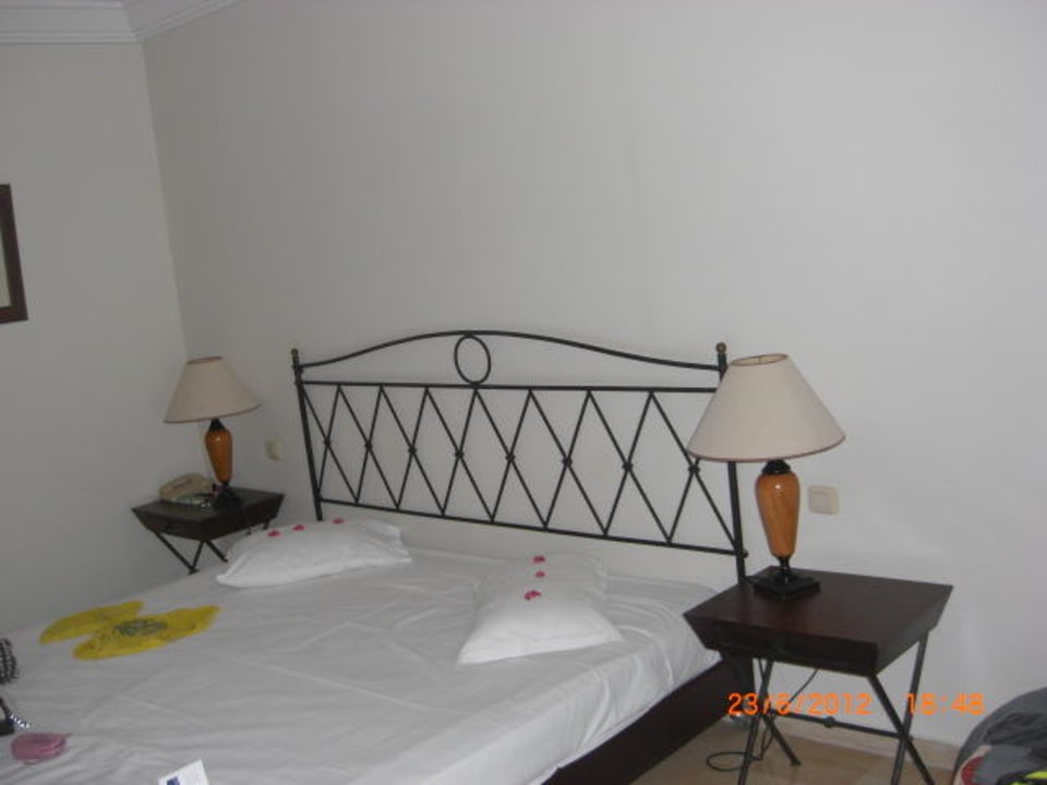 Schönes großes Bett  4065 Medina Solaria & Thalasso