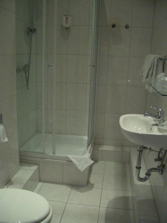 Bad eines Doppelzimmers Hotel Polo