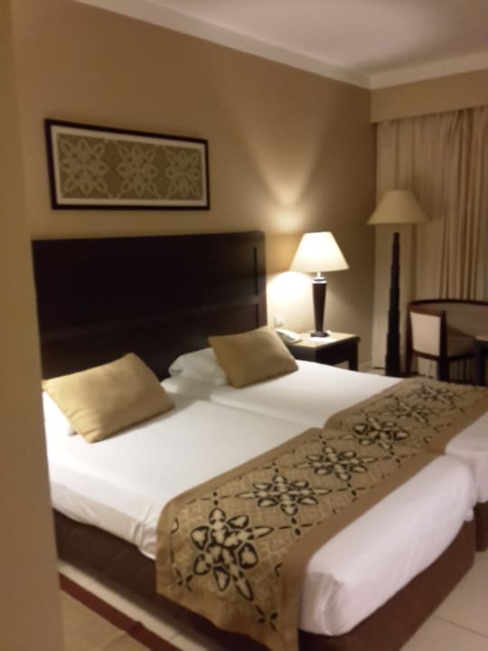 Zimmer Jaz Dar EL Madina