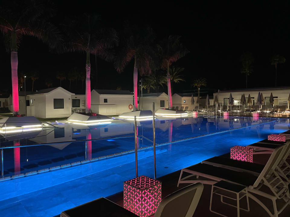 Pool Club Maspalomas Suites & SPA