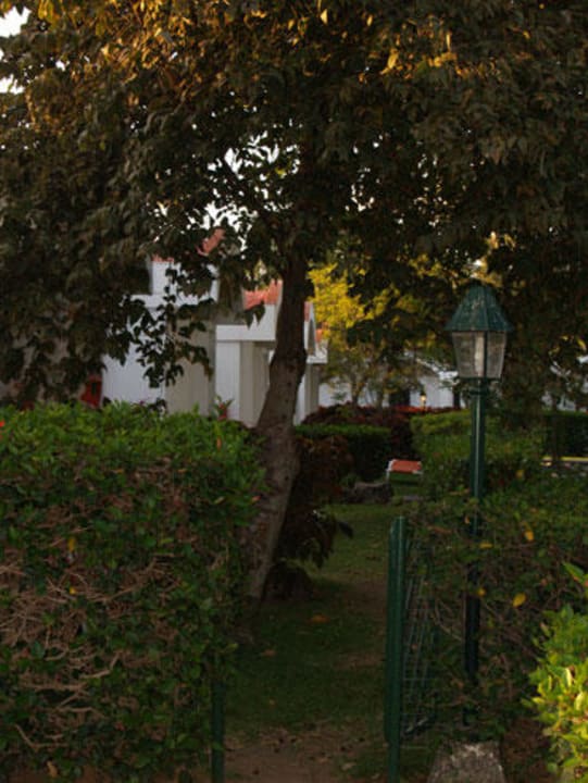Rundgang durch die Anlage Bungalows Cordial Biarritz