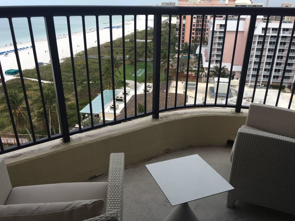 Suite - einer von zwei kleinen Balkönchen Hotel Hilton Marco Island
