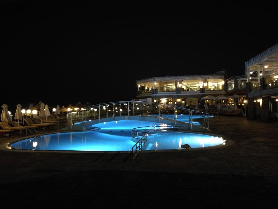 Außenansicht Alexander Beach Hotel & Village Resort