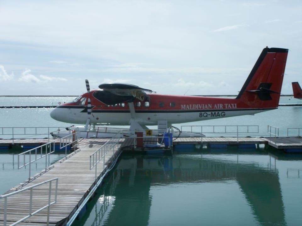 Wasserflugzeug Komandoo Island Resort & Spa - Adults only