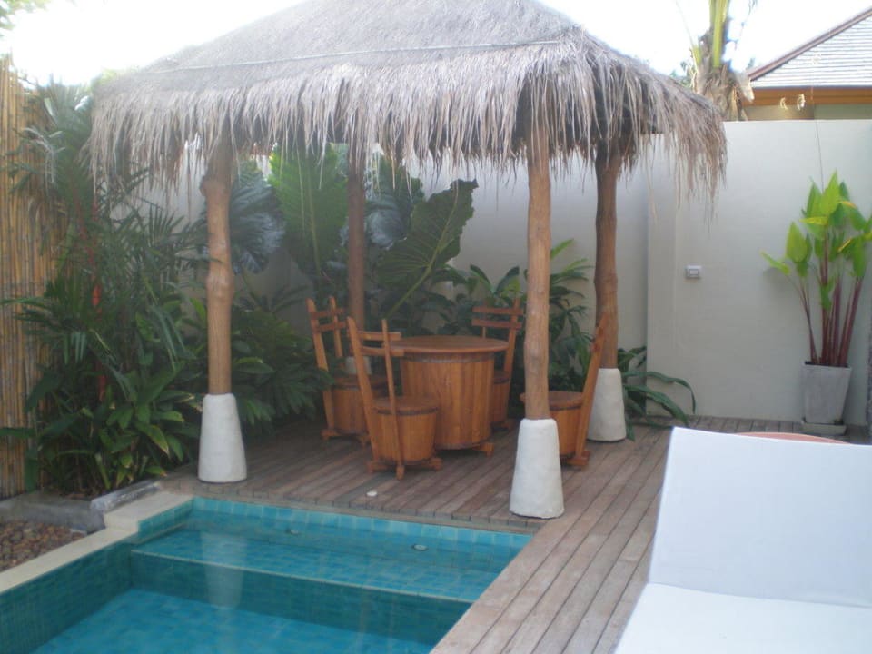 Innenhof einer Poolvilla Metadee Concept Hotel