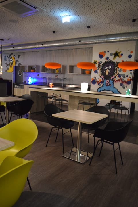 Gastro Holiday Inn - the niu, Hide Berlin Friedrichshain