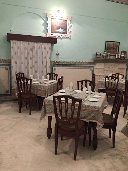 Gastro WelcomHeritage Bijayniwas Palace
