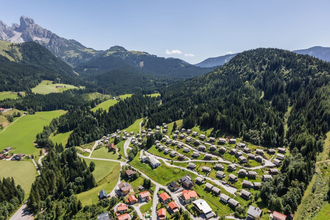 Außenansicht Alpendorf Dachstein West by ALPS RESORTS