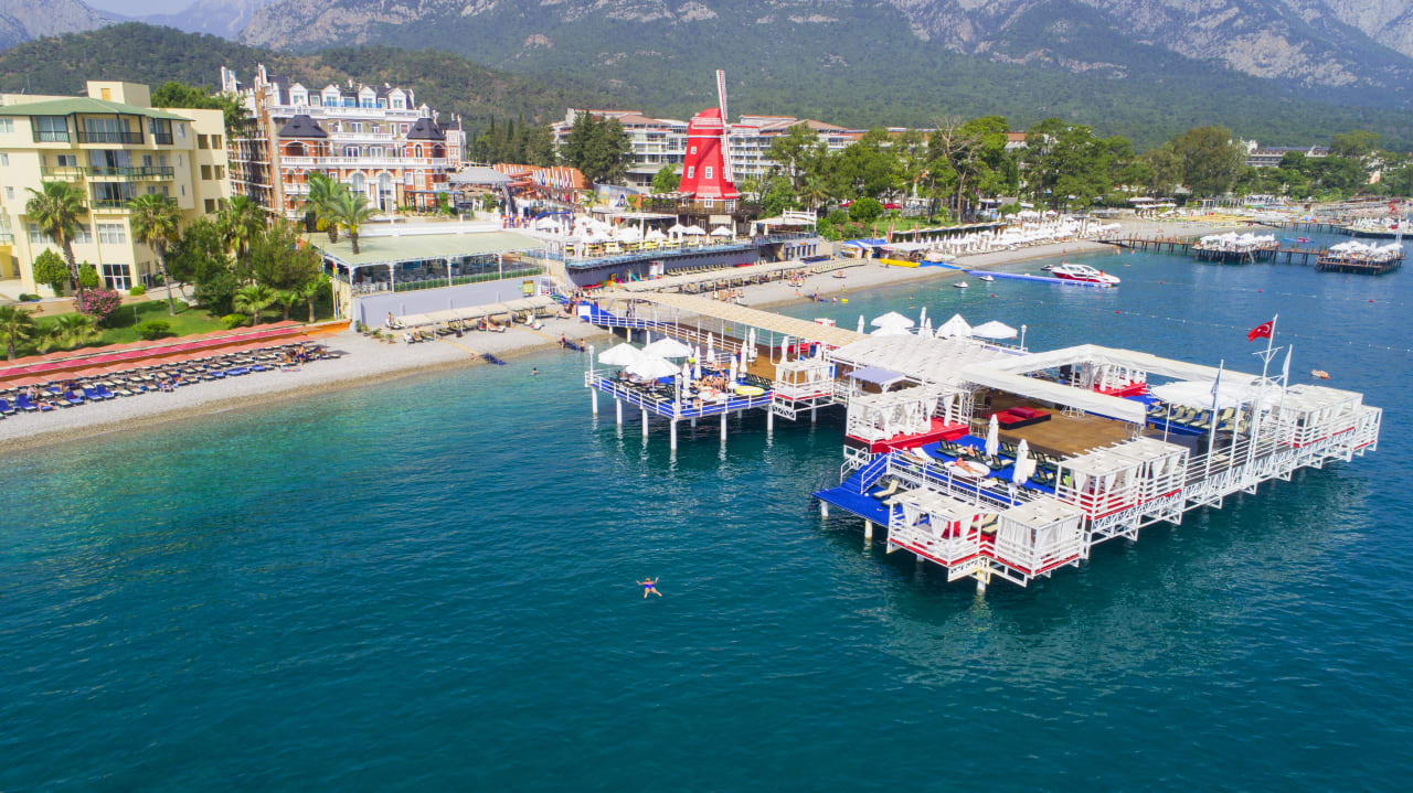 Strand Orange County Kemer