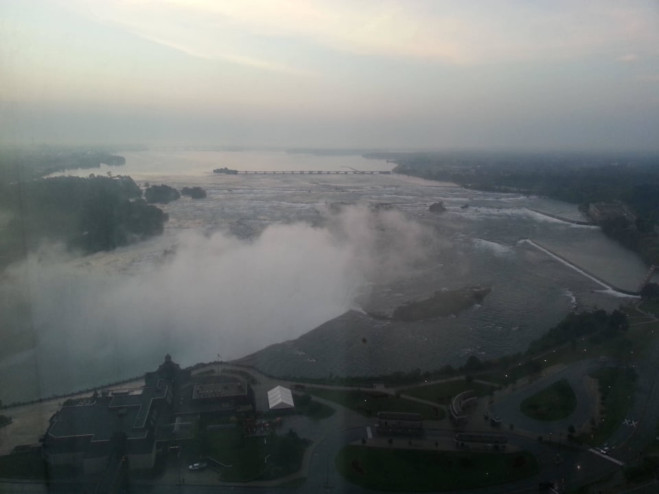 Blick aus Zimmer 37xx Embassy Suites Hotel Niagara Falls / Fallsview