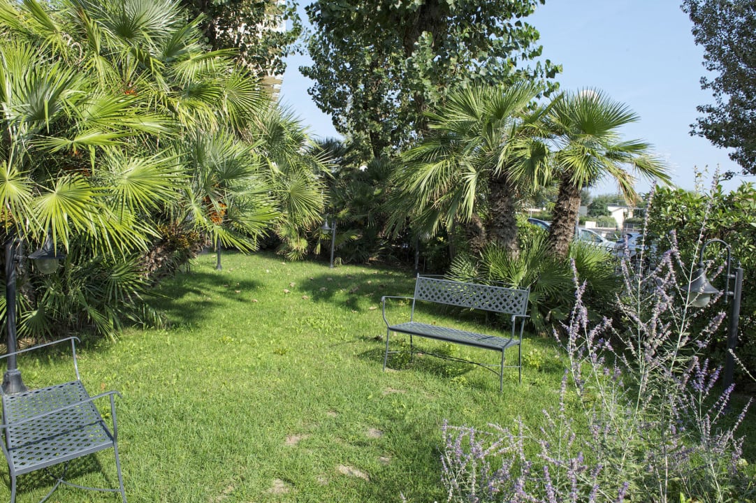 Giardino esterno Hotel President