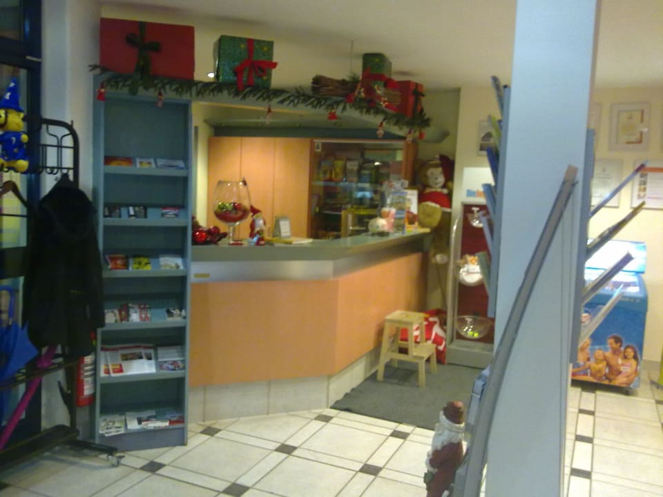 Eingang und Rezetion Kurpfalz-Jugendherberge Speyer