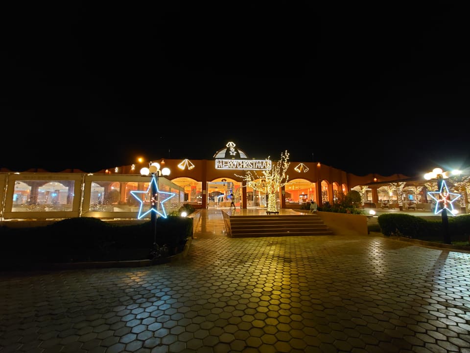 Außenansicht Three Corners Happy Life Beach Resort