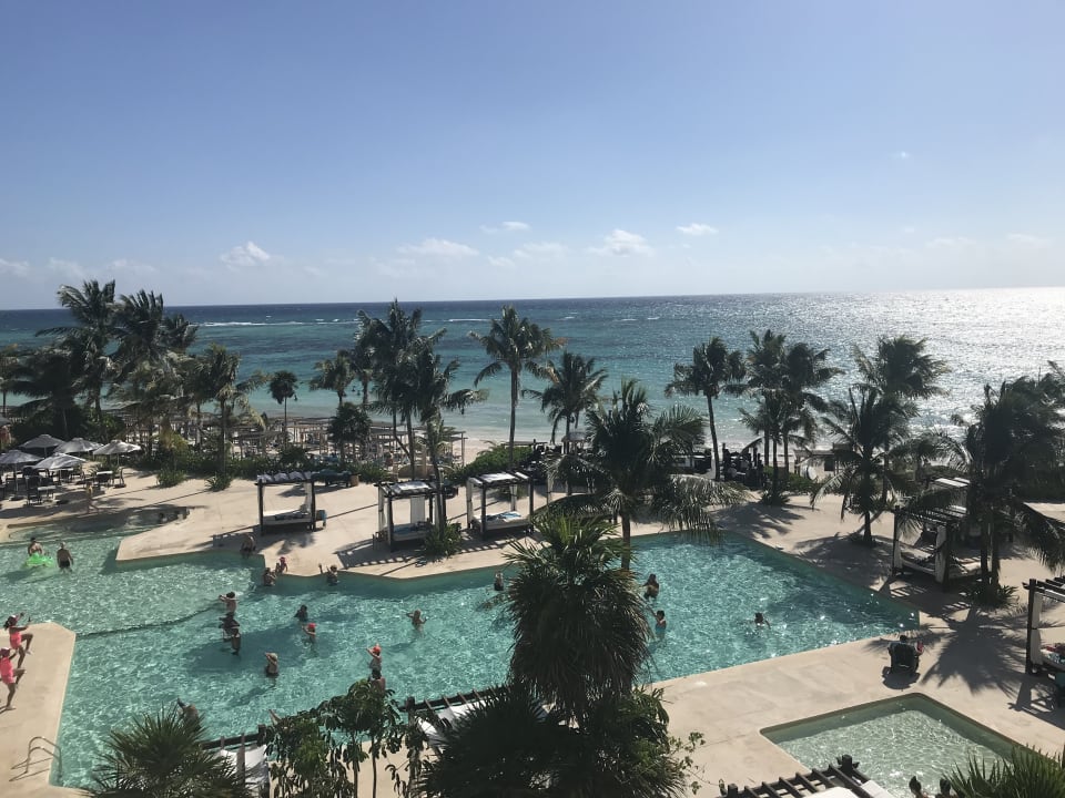 Pool Akumal Bay Beach & Wellness Resort