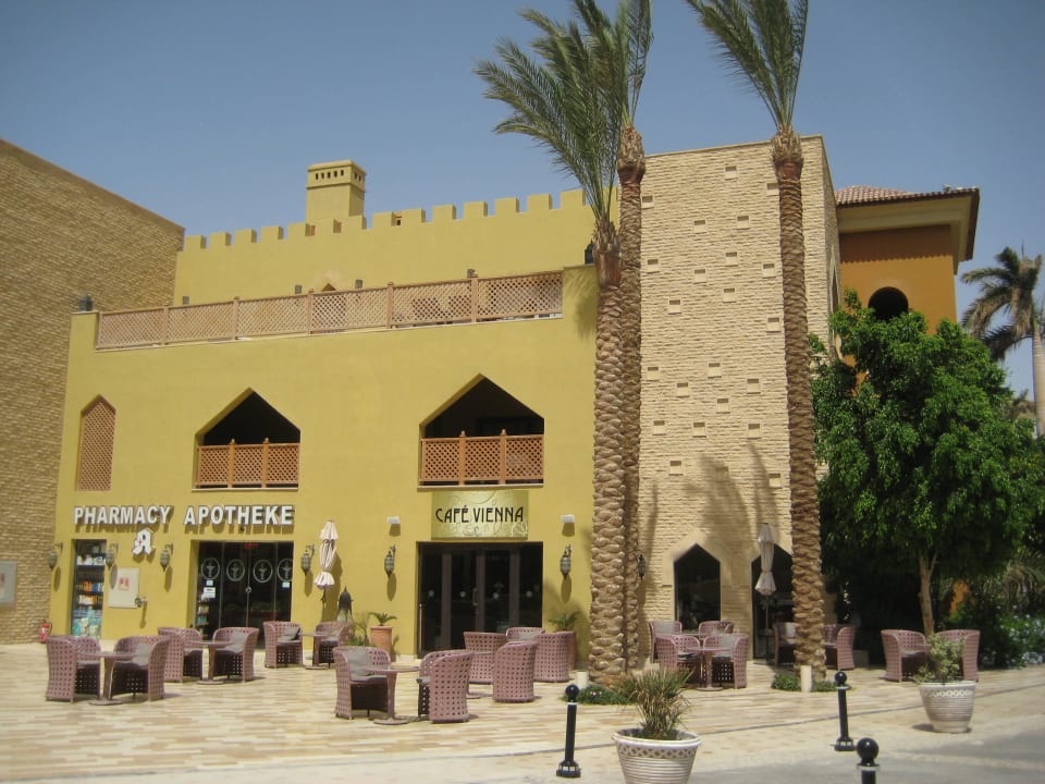 "Café Vienna" + Apotheke Makadi Spa - Adults only