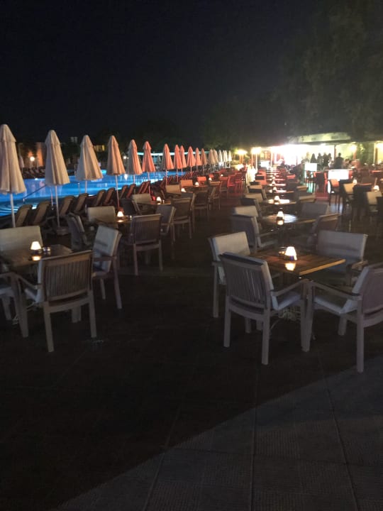 Vor den Abendshows VONRESORT Golden Beach