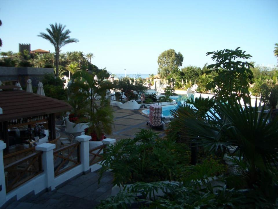 Gartenanlage Weg zum unbeheizten Pool Gran Tacande Wellness & Relax Costa Adeje