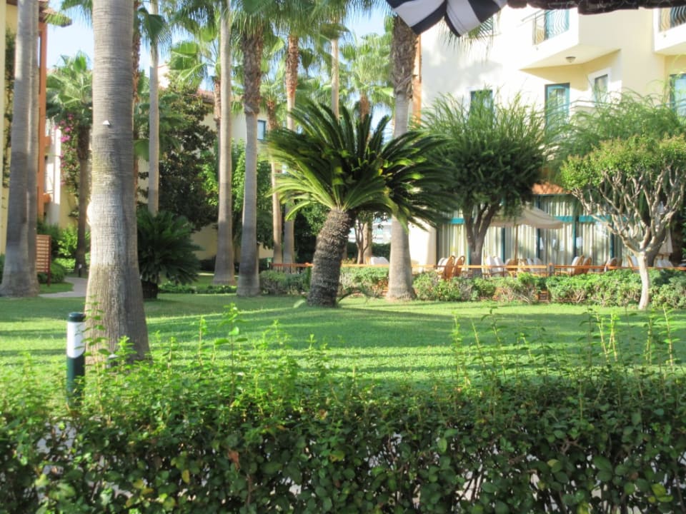 Gartenanlage Miramare Queen Hotel