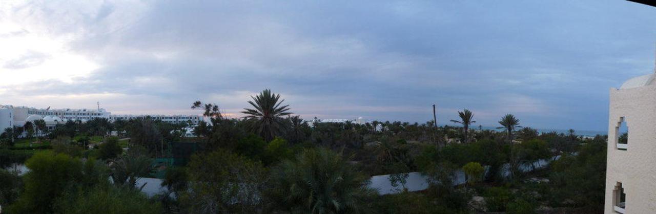 Ausblick vom Balkon Abenddämmerung Iberostar Waves Mehari Djerba