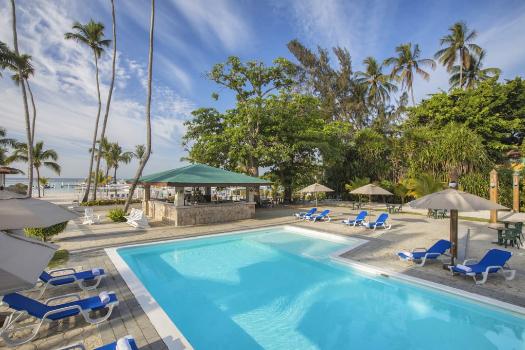 Pool whala!boca chica