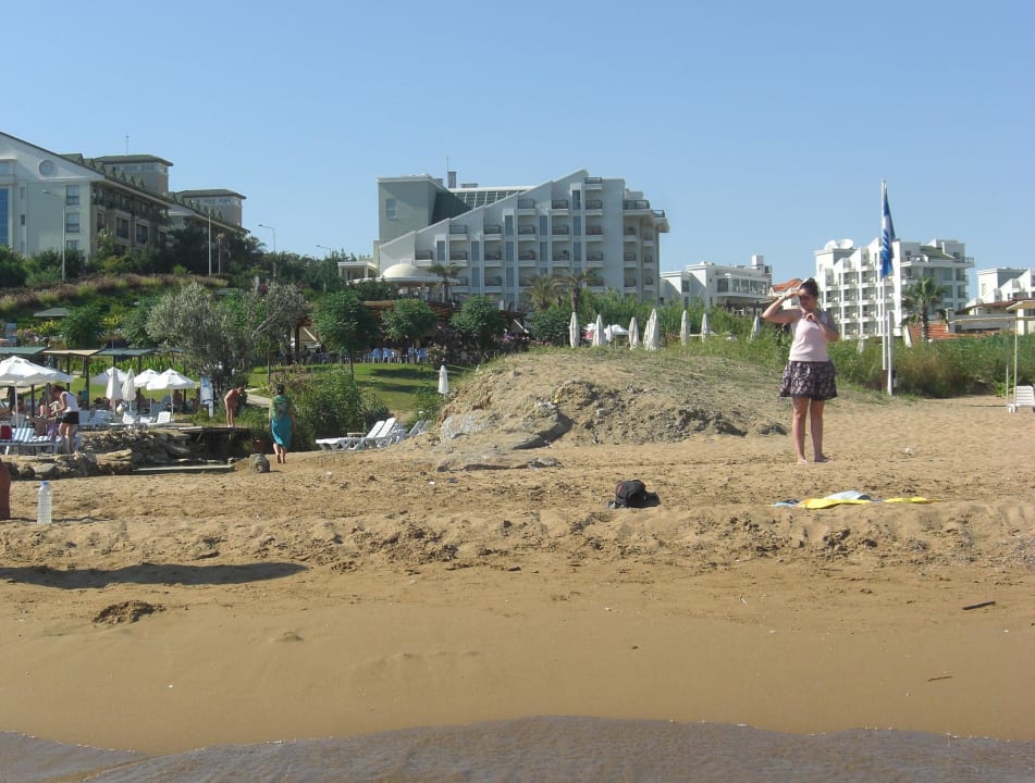 Blick vom Strand zum Hotel Royal Atlantis Spa & Resort