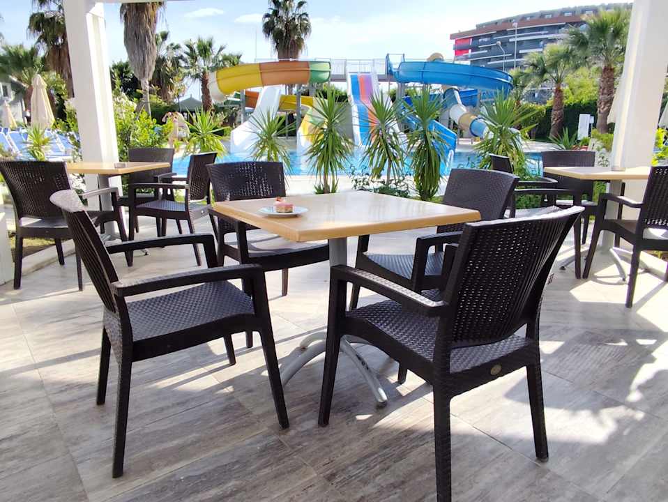 Gastro Serenis Hotel