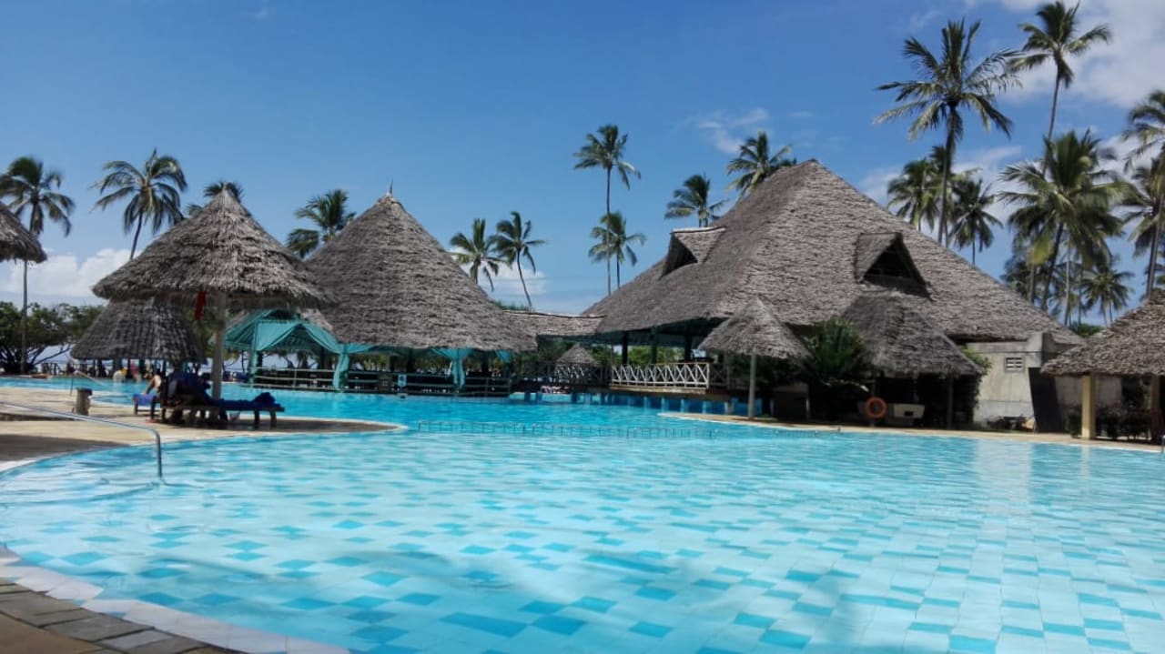 Pool Neptune Pwani Beach Resort & Spa