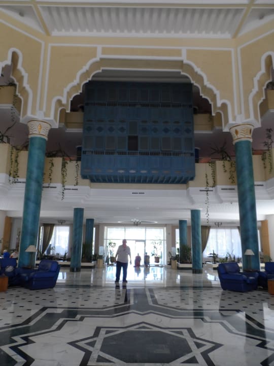 Lobby Hotel Royal Garden Palace