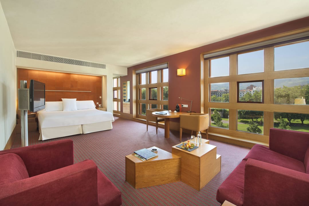 Junior Suite Bedroom Hotel Melia Bilbao