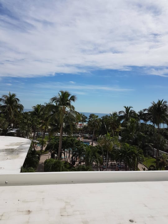 Vom Zimmer auf Poolanlage Hotel Riu Plaza Miami Beach