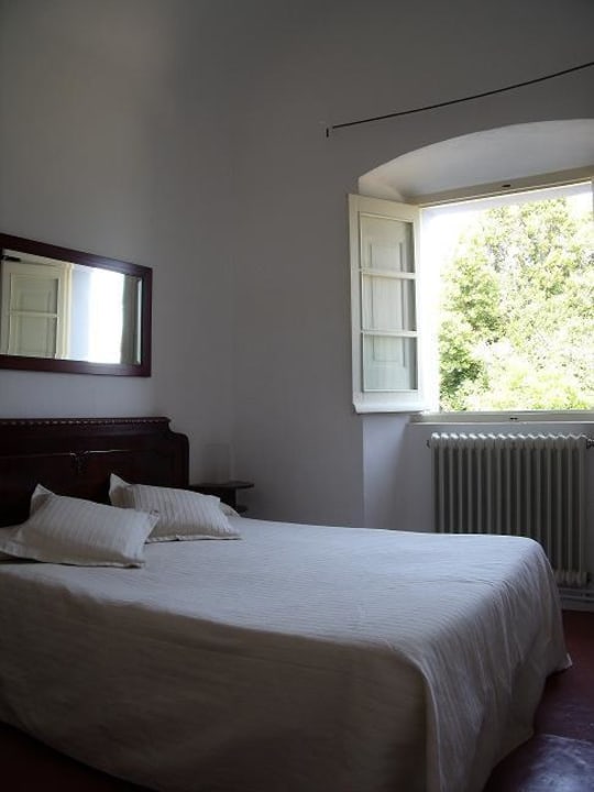 Habitación iglesia Villa Can Felicià