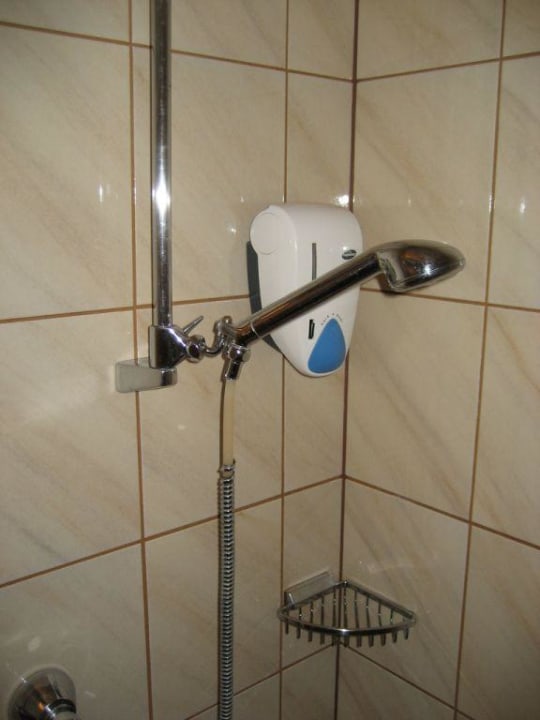 Renovierungsbedürftiges Bad Hotel und Chalet's Mariasteinerhof