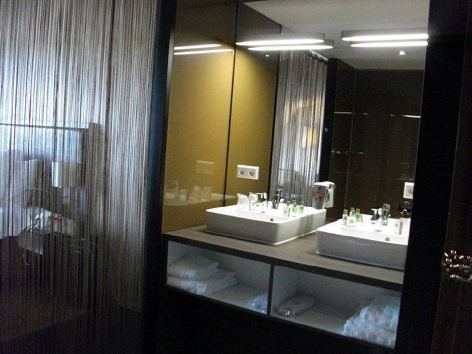 Suite - BAdezimmer City Hotel Gouda, WorldHotels Crafted Collection