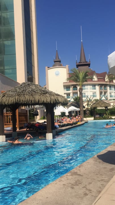 Pool Well Palace Side