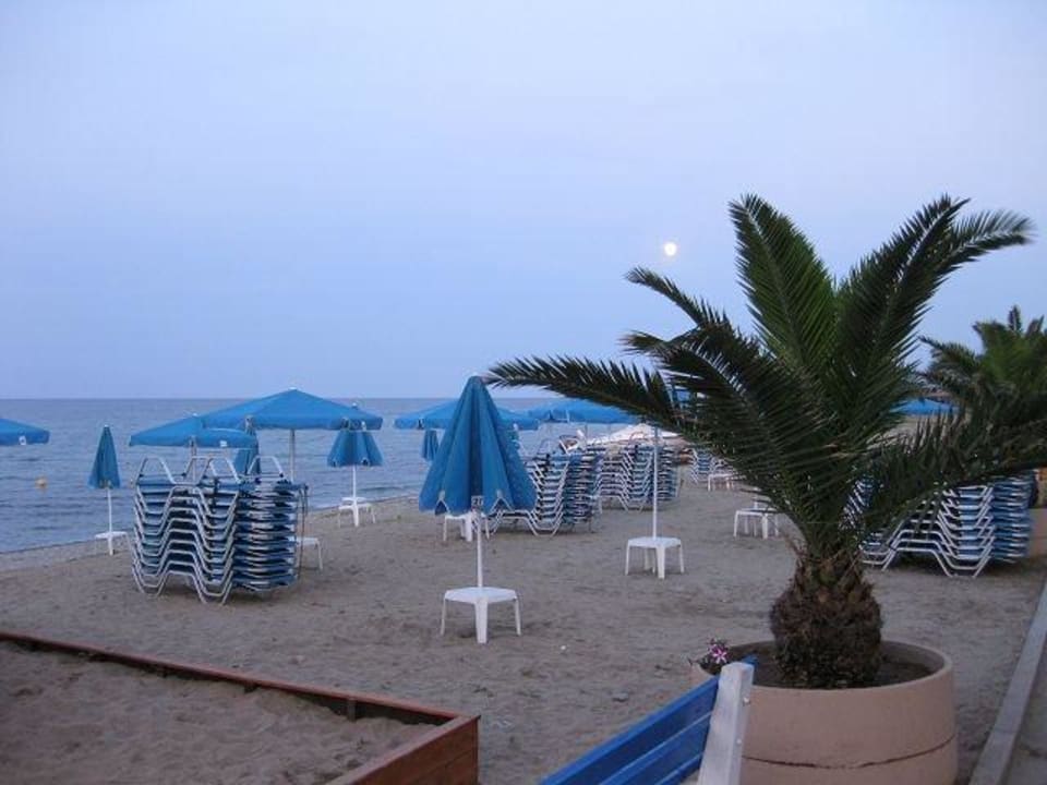 Strand am Abend alltoura Club Hotel Poseidon Palace